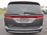 Used 2022 Chrysler Pacifica Touring-L image 5