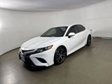Used 2019 Toyota Camry SE image 2