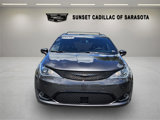 Used 2020 Chrysler Pacifica Touring-L Plus image 2