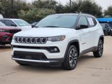 Used 2024 Jeep Compass Limited image 3
