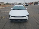 New 2025 Kia K4 LXS image 2