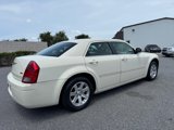 Used 2007 Chrysler 300 image 3