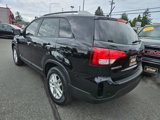 Used 2015 Kia Sorento LX image 6