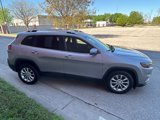 Used 2019 Jeep Cherokee Latitude w/ Popular Appearance Group image 4