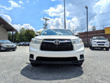 Used 2015 Toyota Highlander LE image 2