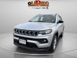 New 2025 Jeep Compass Latitude image 3