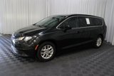 Used 2017 Chrysler Pacifica Touring image 3