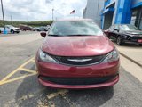 Used 2023 Chrysler Voyager LX image 2
