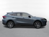 Used 2022 Toyota Venza LE image 2