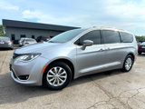 Used 2018 Chrysler Pacifica Touring-L image 4