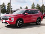 Used 2024 Mitsubishi Outlander SE image 3