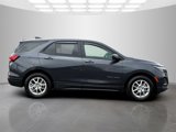 Used 2022 Chevrolet Equinox LS image 2