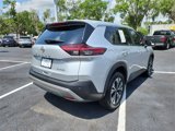 Used 2023 Nissan Rogue SV image 3