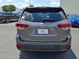 Used 2019 Toyota Highlander SE image 5