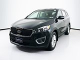 Used 2017 Kia Sorento LX w/ LX Convenience Package image 3