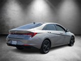 Used 2022 Hyundai Elantra SEL image 3