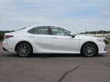 Used 2023 Toyota Camry XLE image 5