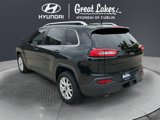 Used 2016 Jeep Cherokee Latitude w/ Safety/Convenience Group image 3