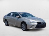 Used 2016 Toyota Camry SE image 3