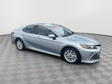 Used 2021 Toyota Camry LE image 3