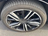 Used 2019 Volvo XC60 T5 R-Design w/ Protection Package Premier image 4