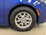 Used 2021 Chrysler Pacifica Touring-L image 4