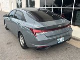 Used 2021 Hyundai Elantra SE image 4