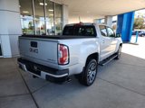 Used 2017 GMC Canyon Denali image 2