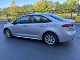 Used 2022 Toyota Corolla LE image 3