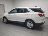 Used 2018 Chevrolet Equinox LT image 3