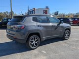 Used 2024 Jeep Compass Limited image 3