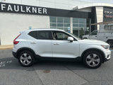 Used 2021 Volvo XC40 T5 Momentum image 2