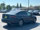 Used 2019 Volkswagen Jetta SE image 2