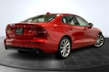 Used 2019 Volvo S60 T5 Momentum w/ Premium Package image 2