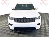 Used 2020 Jeep Grand Cherokee Altitude image 2