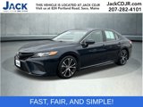 Used 2018 Toyota Camry SE image 1
