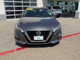 Used 2020 Nissan Altima 2.0 Platinum image 2