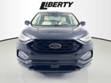 Used 2022 Ford Edge SE w/ Black Appearance Package image 2