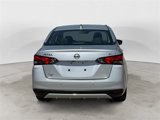 Used 2022 Nissan Versa SV image 3