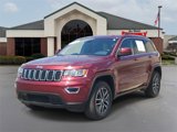 Used 2018 Jeep Grand Cherokee Laredo image 2