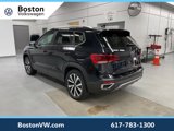 Certified 2022 Volkswagen Taos SE image 2