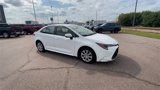 Used 2020 Toyota Corolla LE image 2