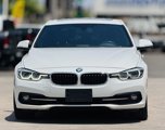 Used 2018 BMW 330i Sedan w/ Convenience Package image 2