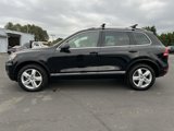 Used 2013 Volkswagen Touareg Sport image 4