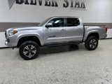 Used 2017 Toyota Tacoma TRD Sport image 4