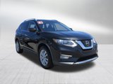 Used 2018 Nissan Rogue SV w/ Premium Package image 2