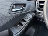Used 2023 Nissan Rogue SV image 2