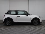 Used 2025 MINI Cooper 2-Door Hardtop image 5