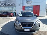 Used 2023 Nissan Rogue SV image 2