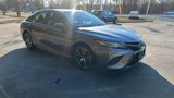 Used 2018 Toyota Camry SE image 4